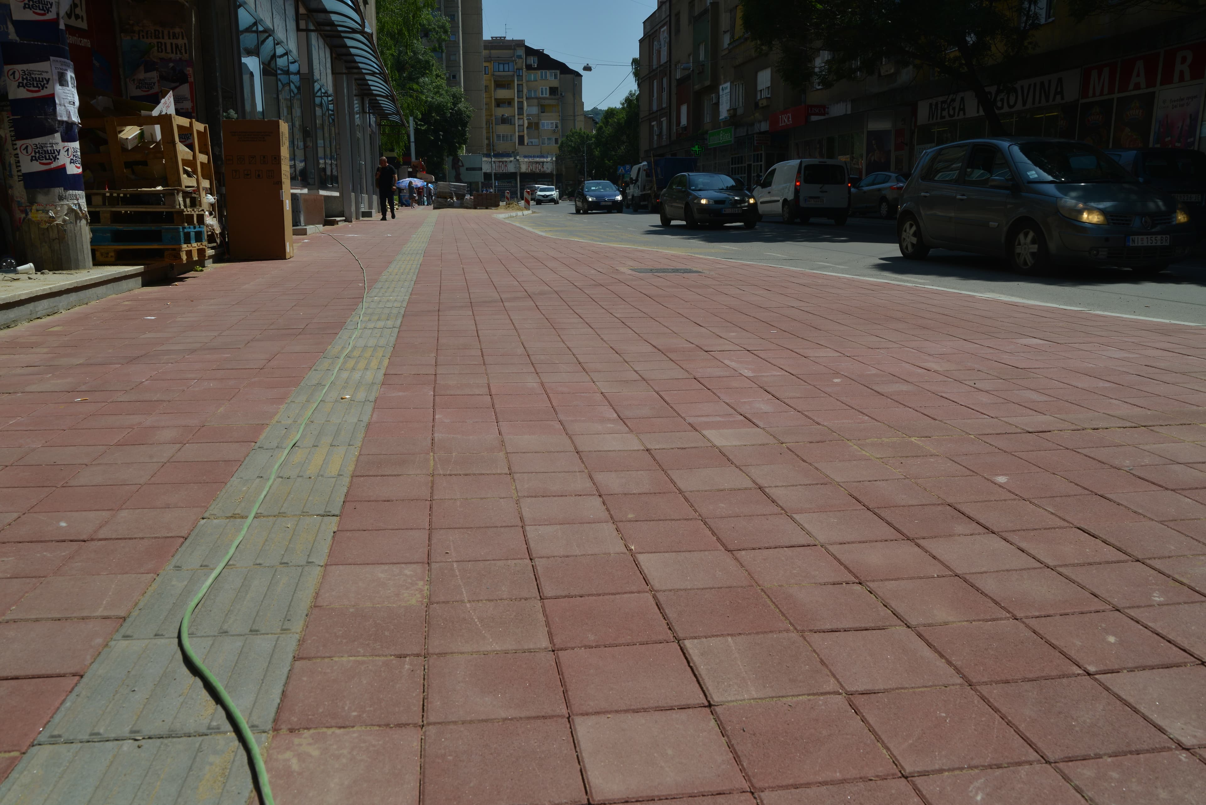 Behaton ploce - izlozeni dezen