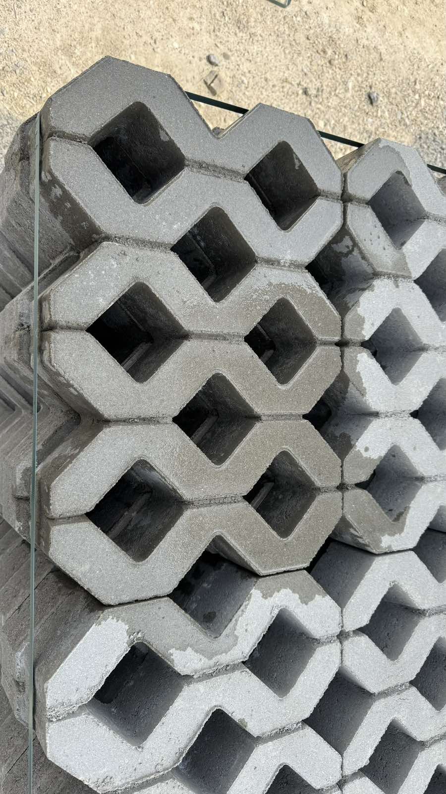 PLOCA RASTER Dimenzija 60x40 d=10 cm 1